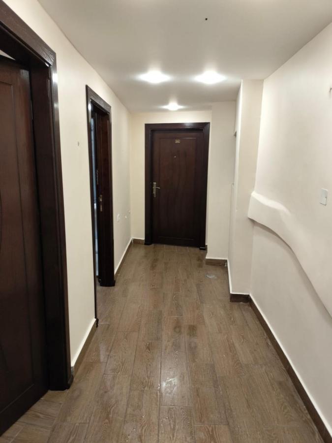 Old Street Apartment *